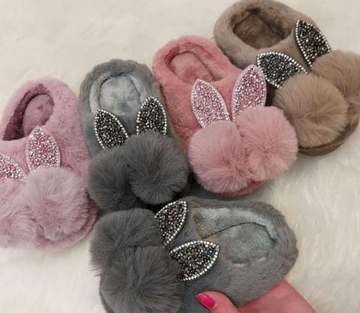 خرید و فروش دمپایی روفرشی در بازار داخلی