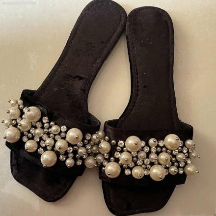 شرکت پخش دمپایی روفرشی زنانه در طرح جذاب