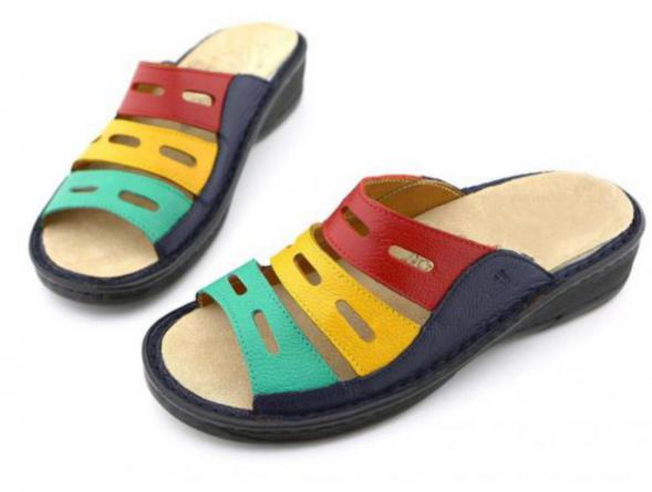 سفارش دمپایی های چرم به صورت عمده ای