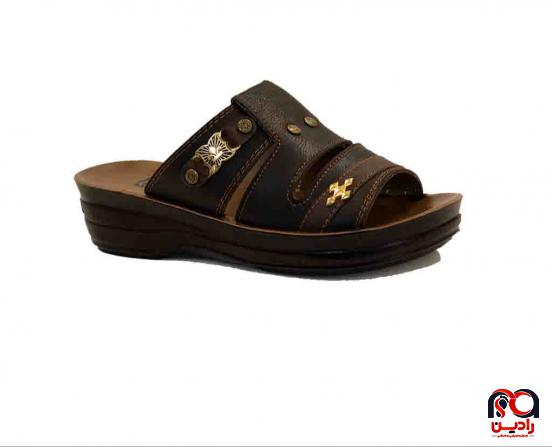 شناخت مشخصات دمپایی روفرشی چرم