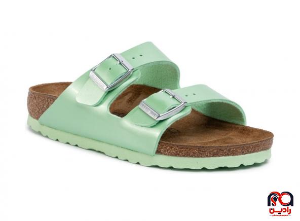 شناخت خصوصیات انواع دمپایی چرمی بچه گانه