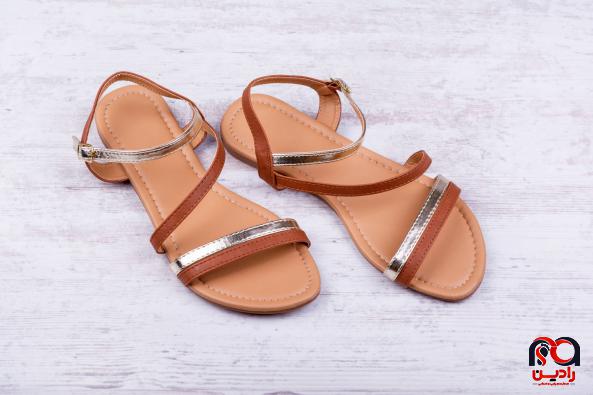 پخش دمپایی چرم به سراسر کشور 